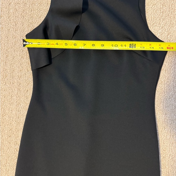 Black Dress - Picture 5 of 6